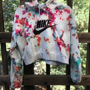 Nike cropped sweatshirt